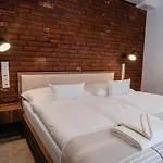 Garni Dock 호텔 3*