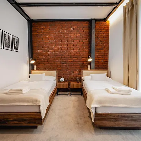 酒店 Garni Dock 3*