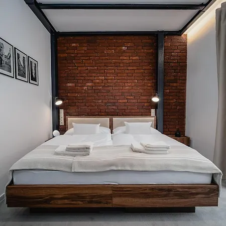Garni Dock 3* Pozsony