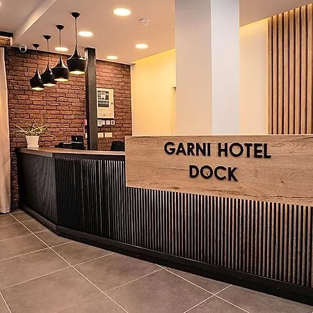 Garni Dock